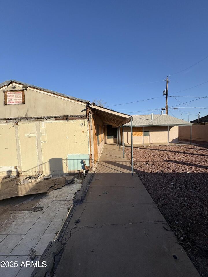 Property Photo:  7025 N 66th Drive  AZ 85301 