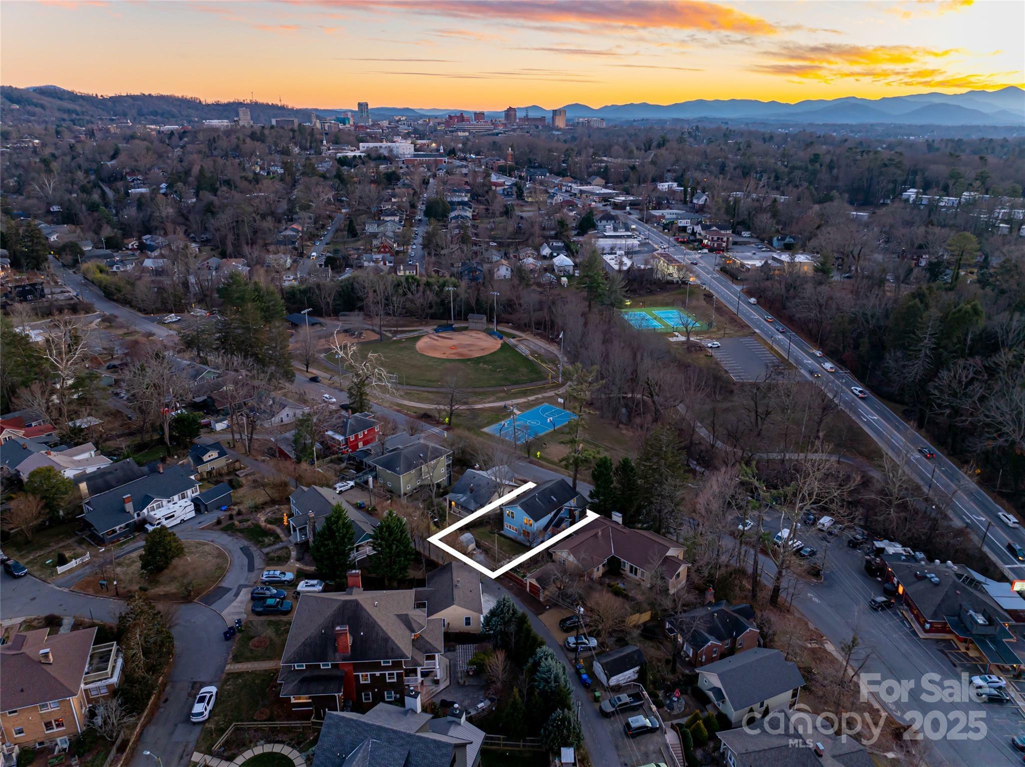 273 Murdock Avenue  Asheville NC 28804 photo