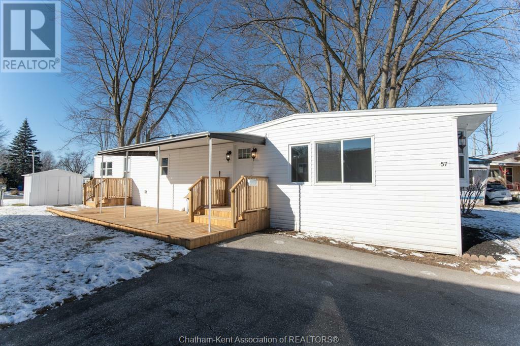 Photo de la propriété:  57 Ascot Court  ON N7L 4G7 