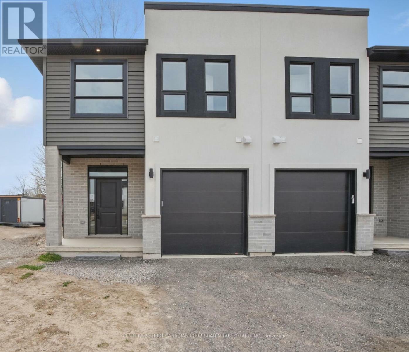 Property Photo: 829 Catalpa Square ON N6G 5B1