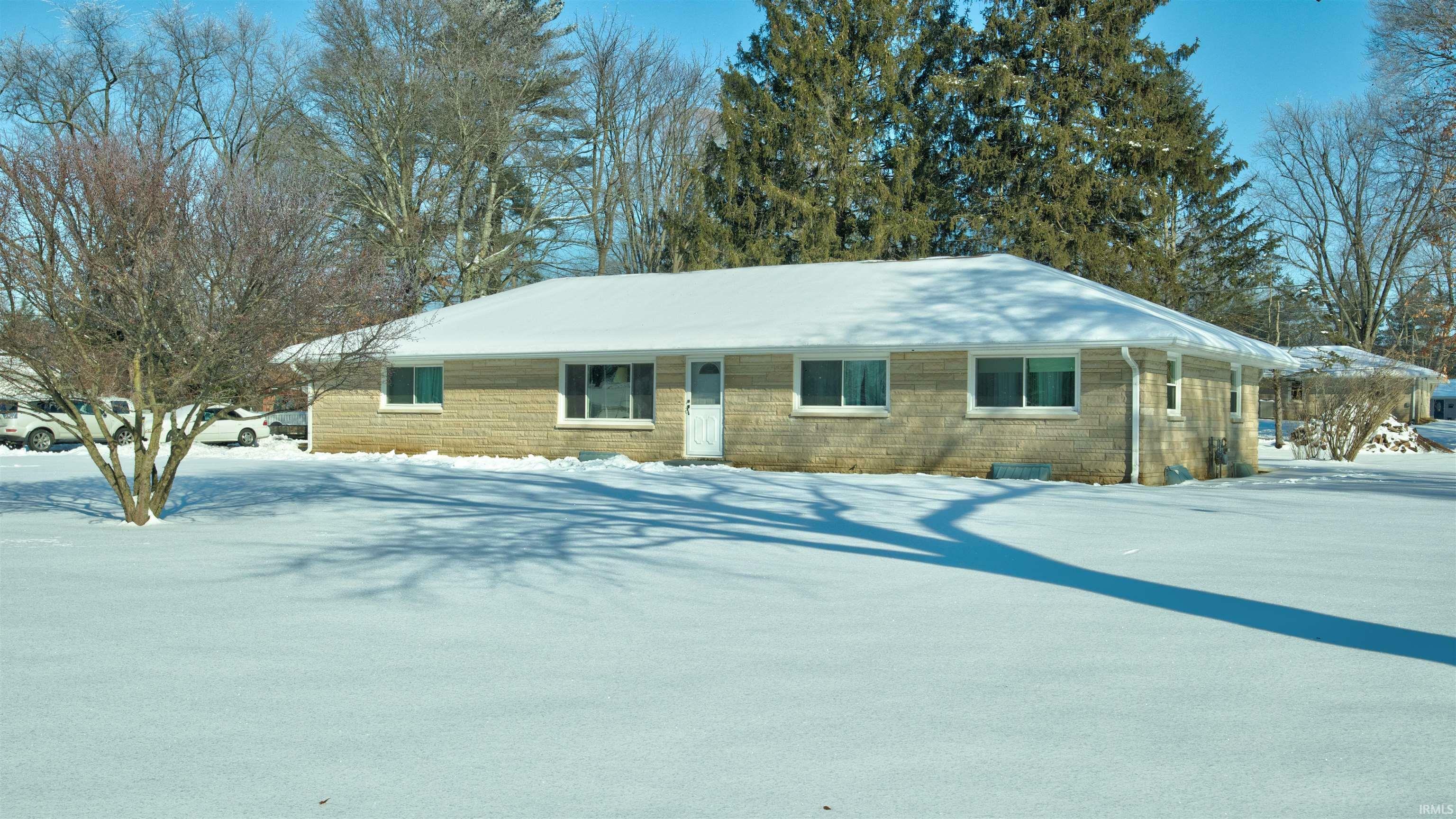 Property Photo:  2700 Avondale Road  IN 47591-6704 