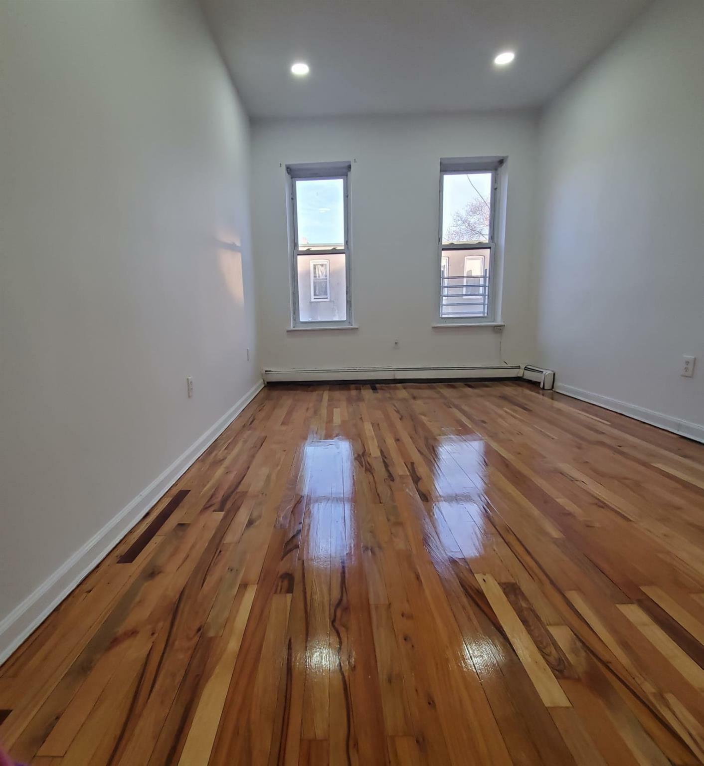 603 Vermont 2L  Brooklyn NY 11207 photo