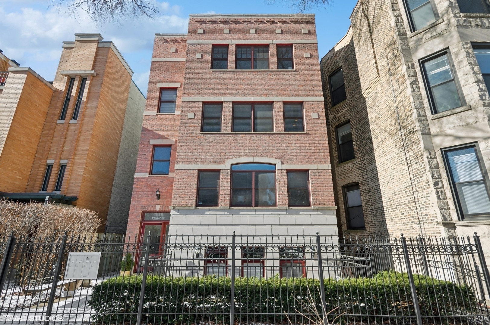 Property Photo:  3348 N Kenmore Avenue 3  IL 60657 