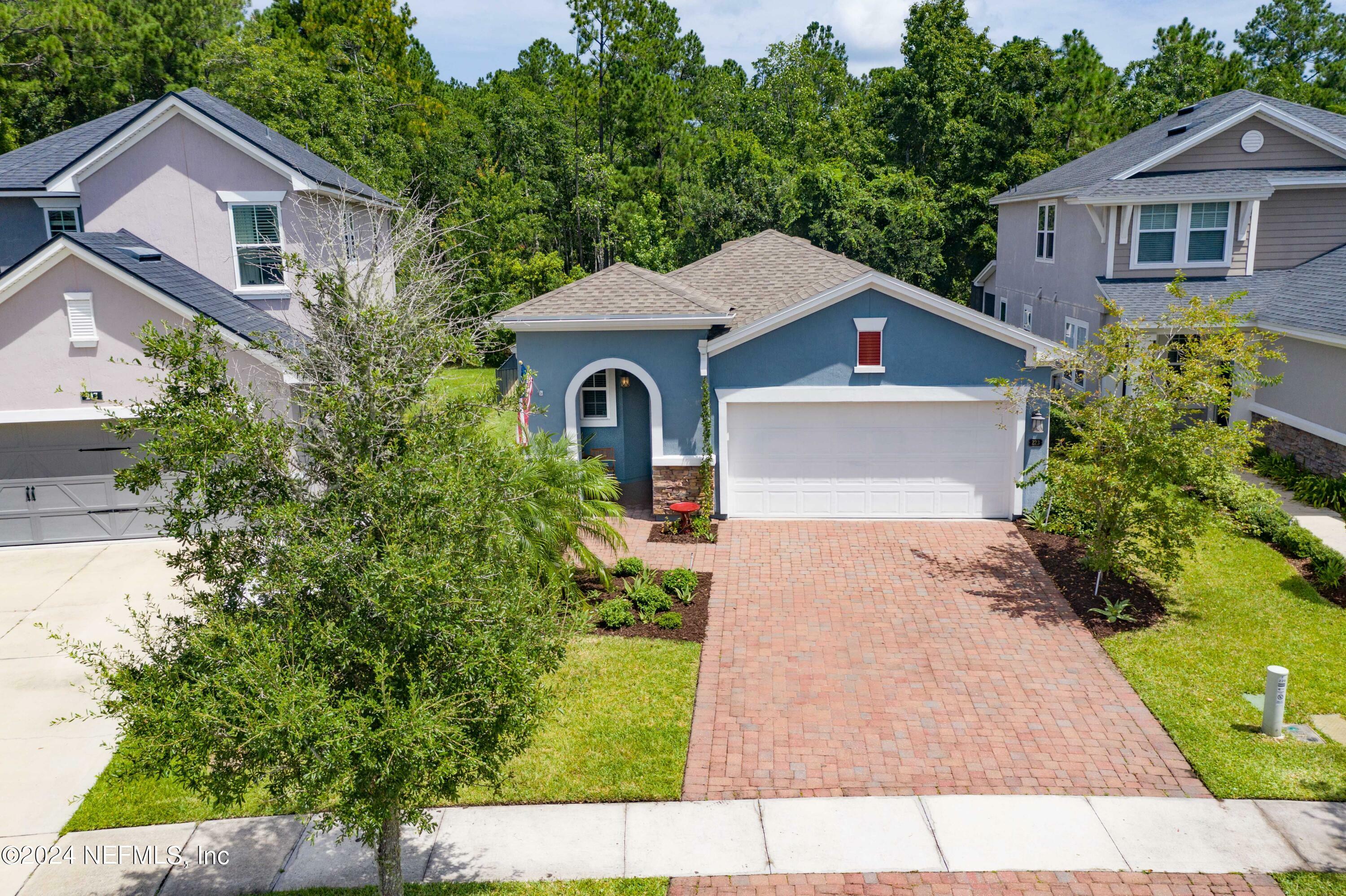 Property Photo:  223 Spring Park Avenue  FL 32081 