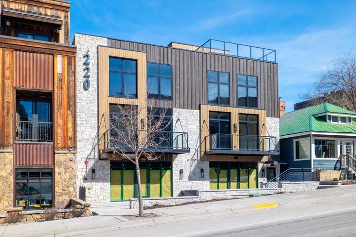 Property Photo:  220 E 2nd Street 201  MT 59937 