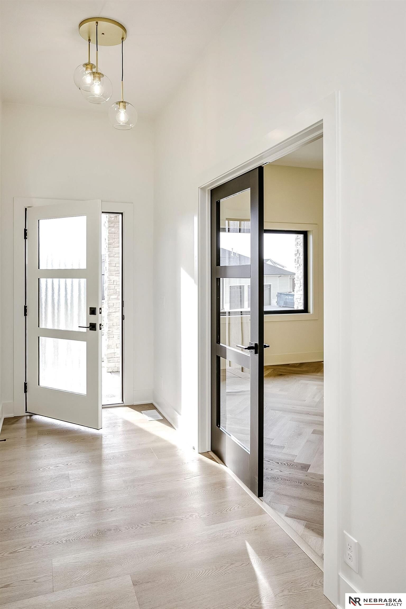 Property Photo:  5913 N 157th Avenue  NE 68116 