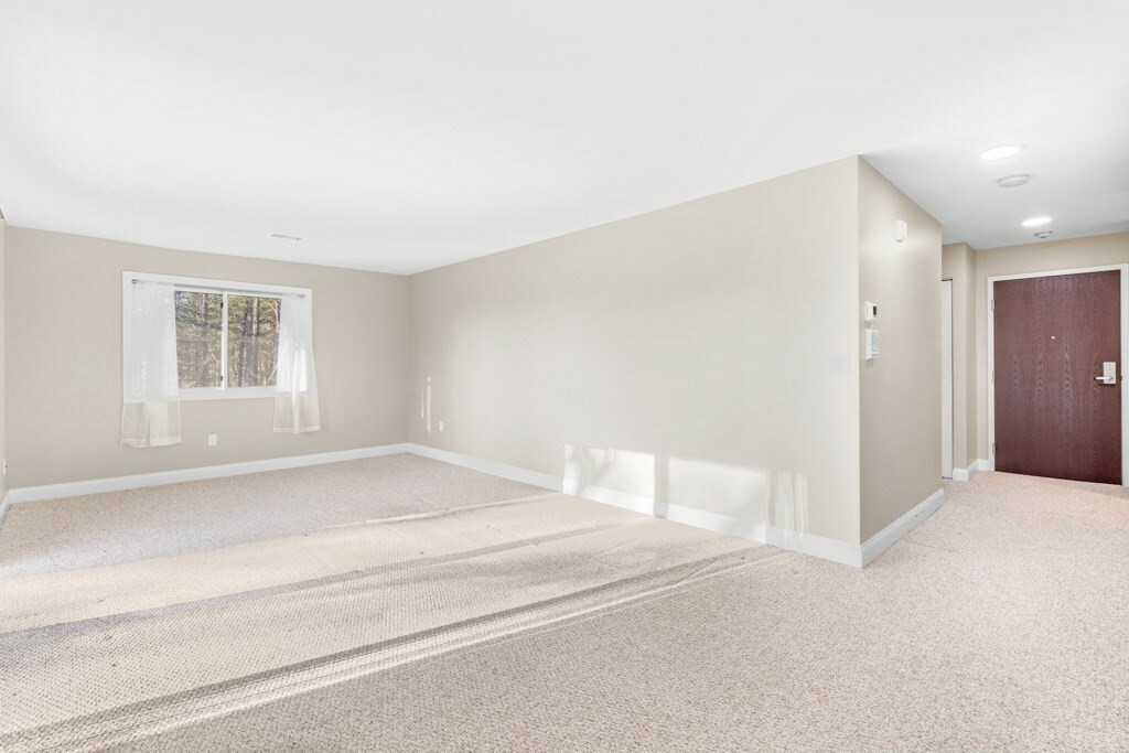Property Photo: 410 Franklin Crossing Rd 410 MA 02038