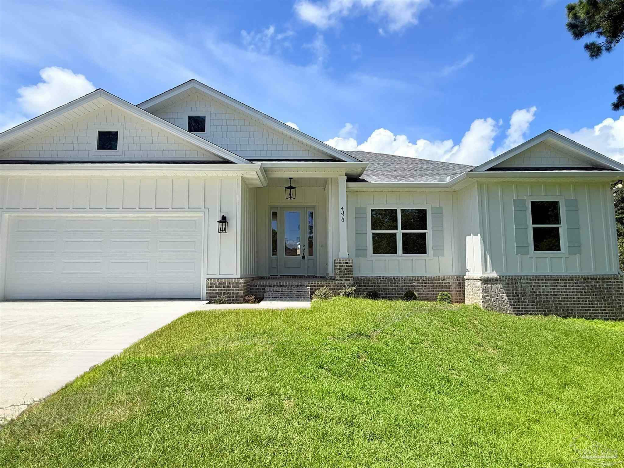 Property Photo: 4378 Carol Ct FL 32563