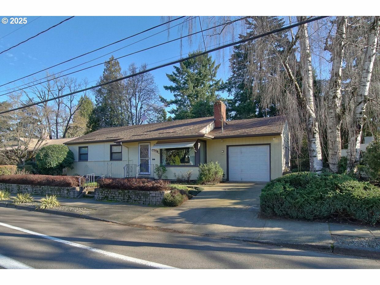 Property Photo:  6414 SE 46th Ave  OR 97206 