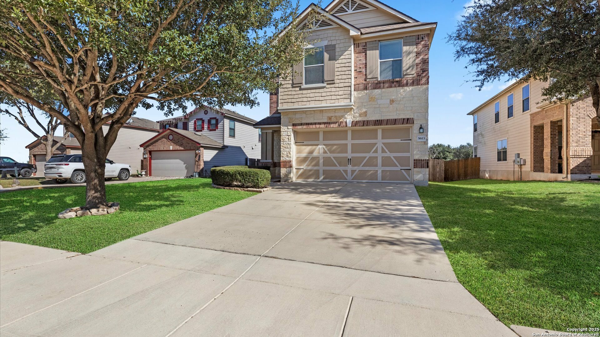 Property Photo: 5613 Ping Way TX 78108