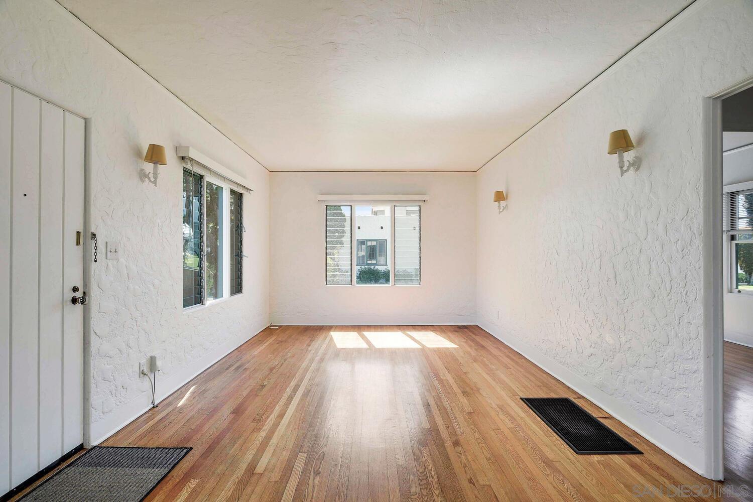 Property Photo: 936 C Avenue CA 92118