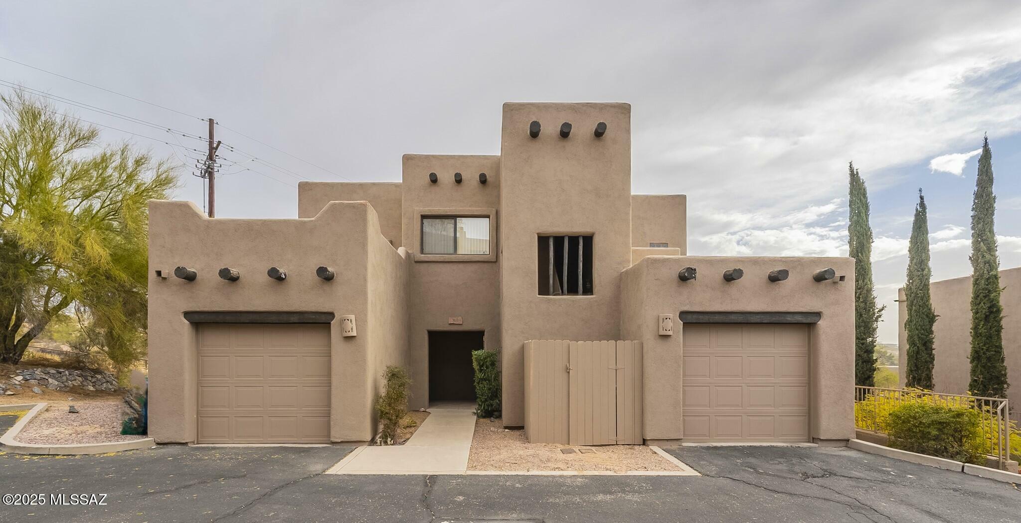 Property Photo:  3020 W Trevi Place 100  AZ 85741 