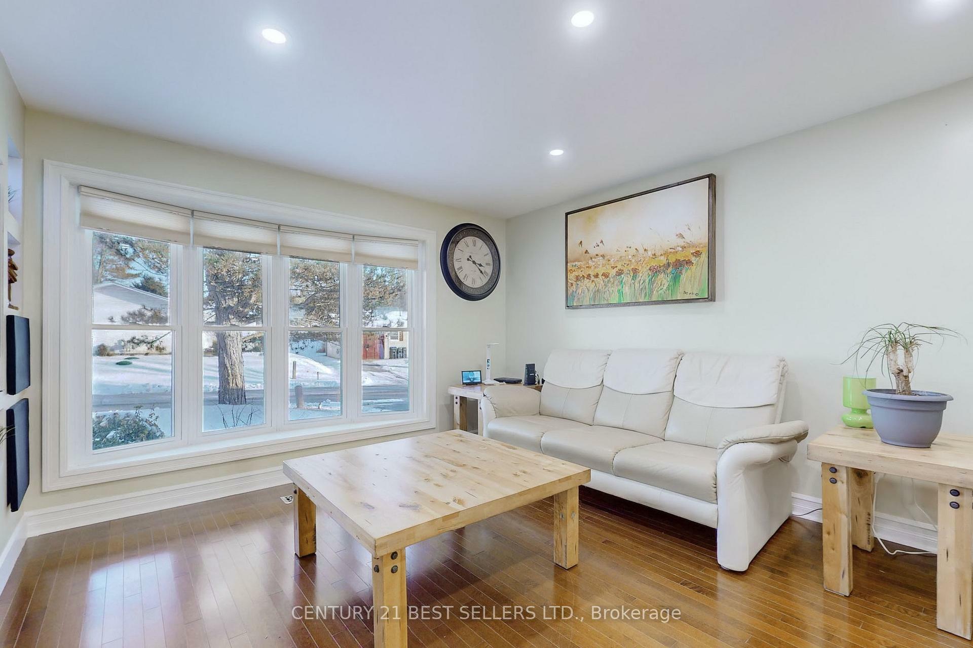 Property Photo: 26 Tecumseth Pines Dr ON L0G 1W0