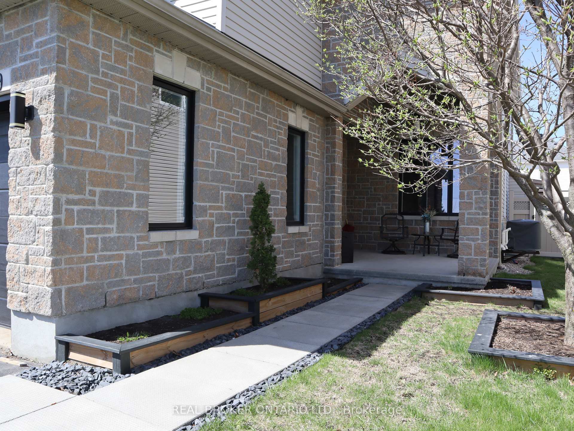 Property Photo: 259 Trail Side Circle ON K4A 5B1