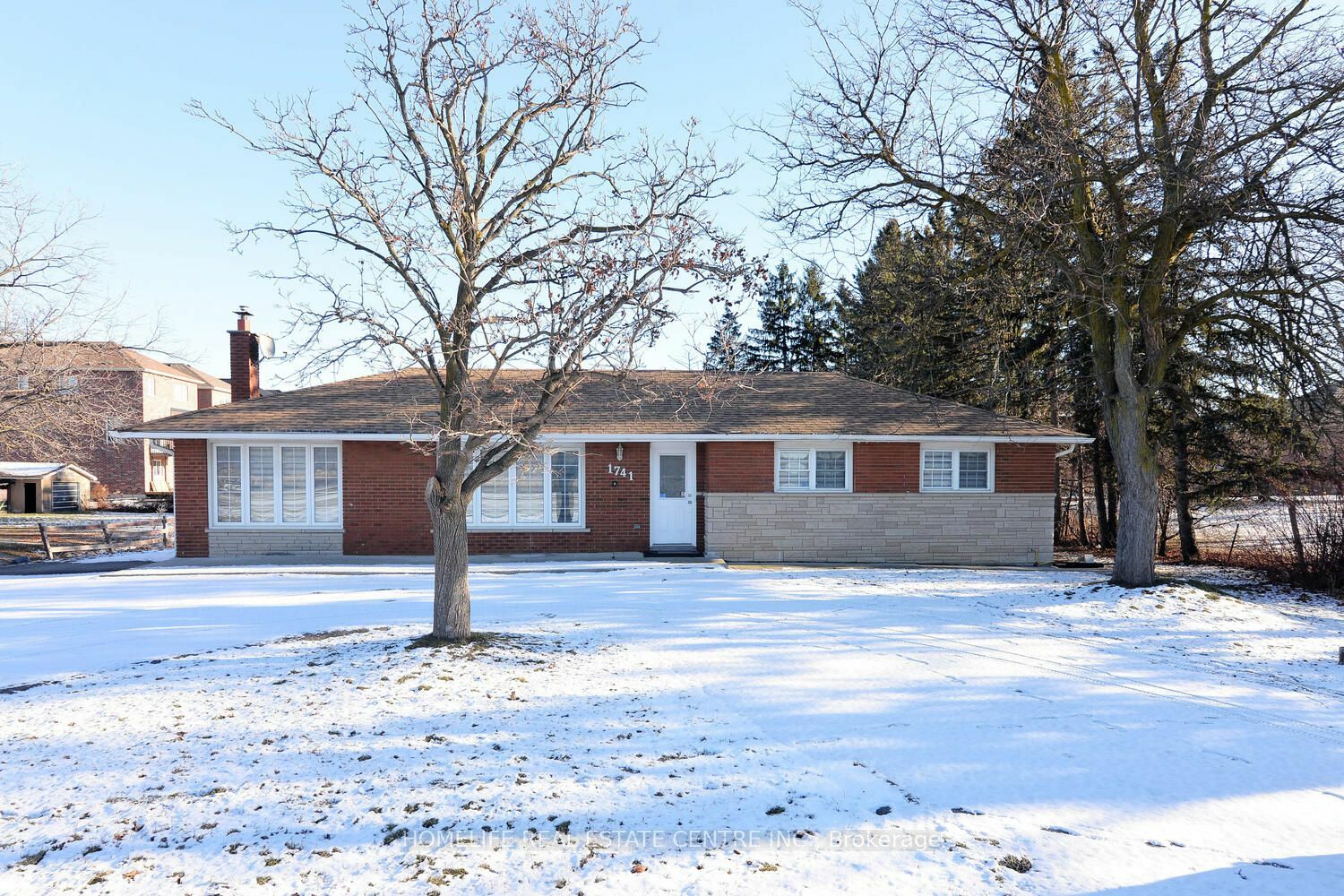 Property Photo:  1741 Countryside Dr  ON L6R 0B7 