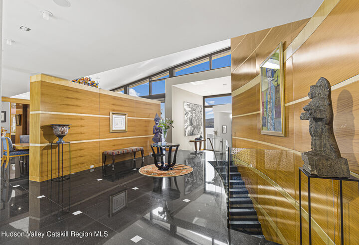 Property Photo:  46 Ledgerock  NY 12538 