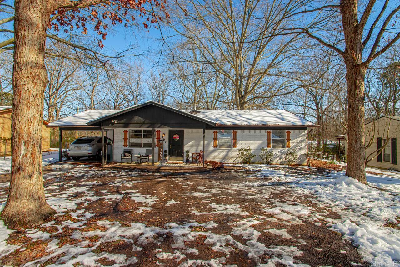 Property Photo:  807 Rosewood Drive  AR 72015 