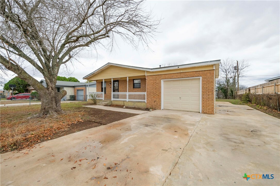 Property Photo:  1504 Anna Lee Drive  TX 76549 