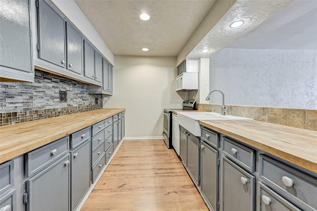 Property Photo: 1646 Prairie Mark Lane TX 77077