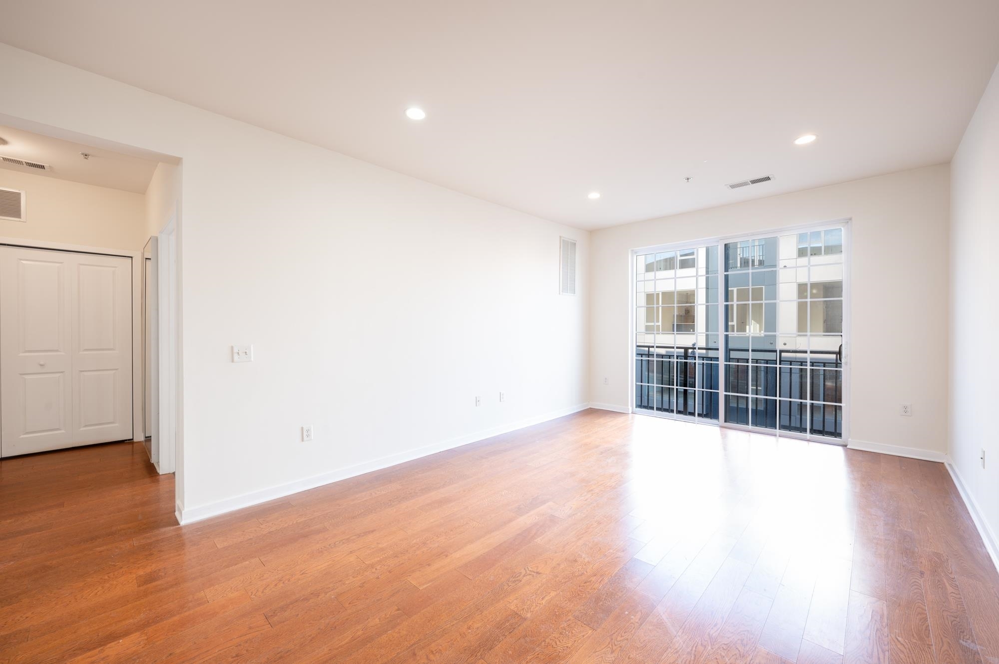 Property Photo:  443 2nd St 308  NJ 07302 