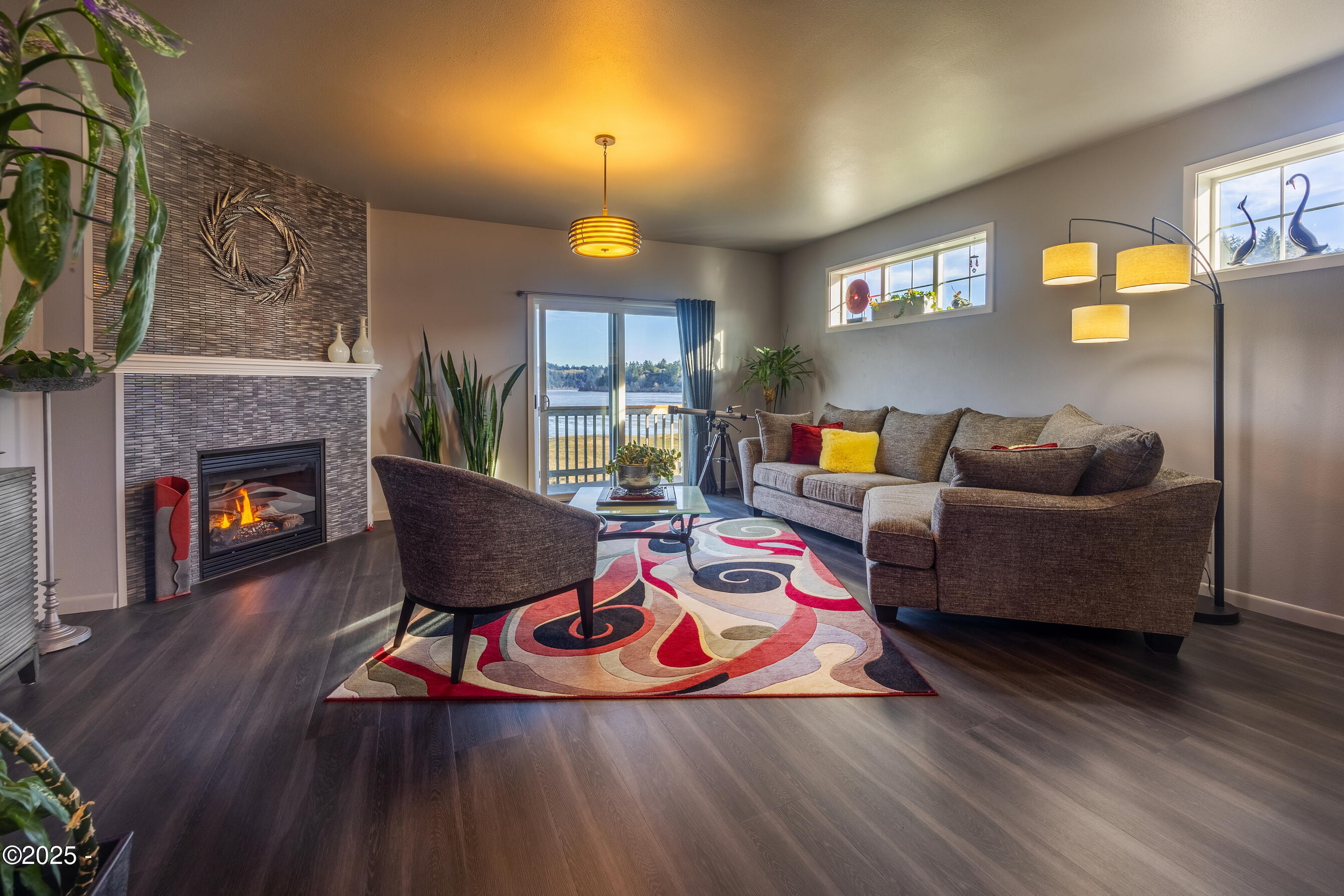 Property Photo: 475 SE 35th Street A-1 OR 97365