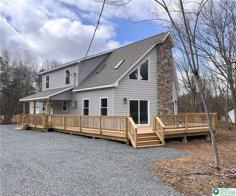 Property Photo: 1411 Parker Trail PA 18210