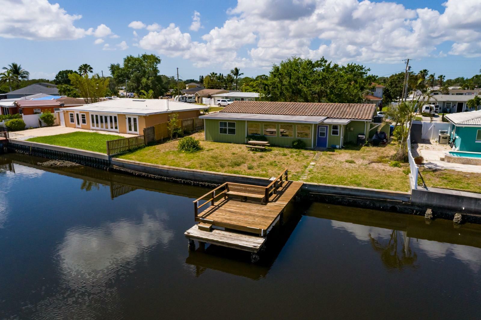 Property Photo: 9439 Sun Isle Drive NE FL 33702