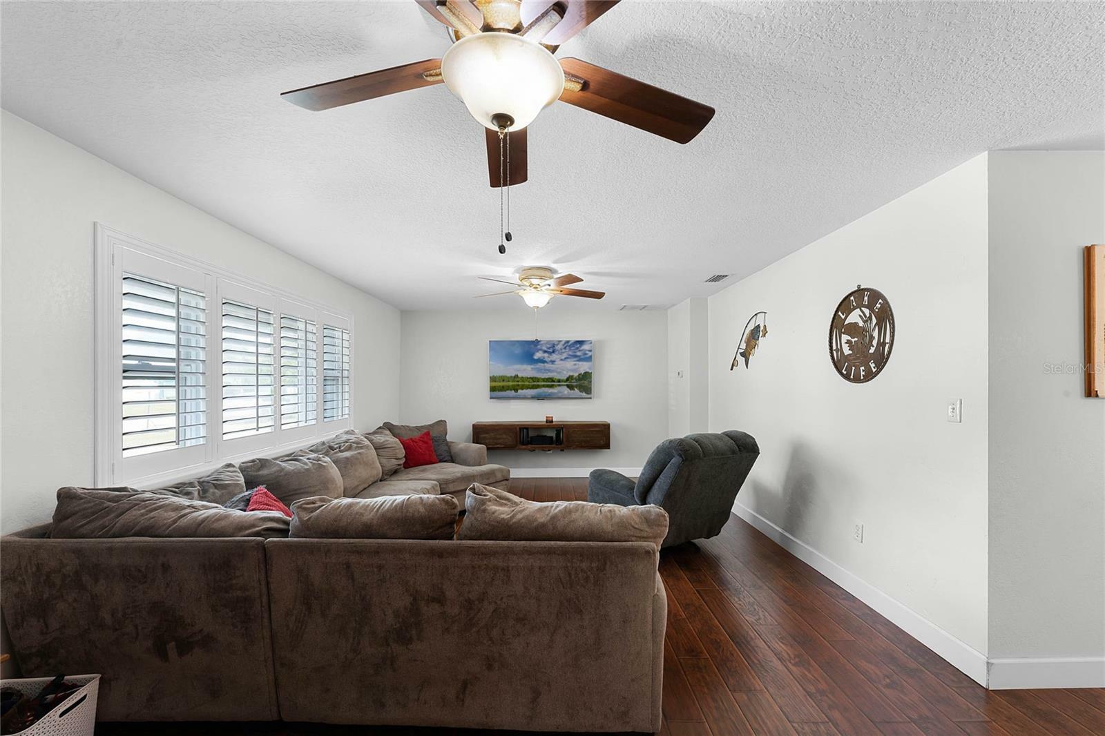 Property Photo:  119 Edgewater Drive  FL 34769 