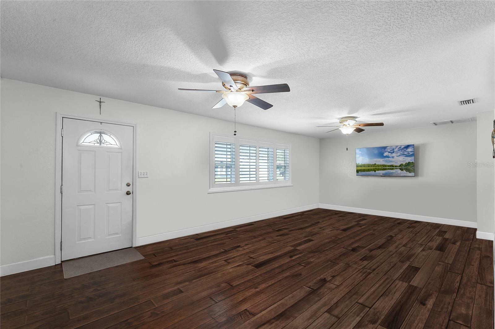 Property Photo:  119 Edgewater Drive  FL 34769 