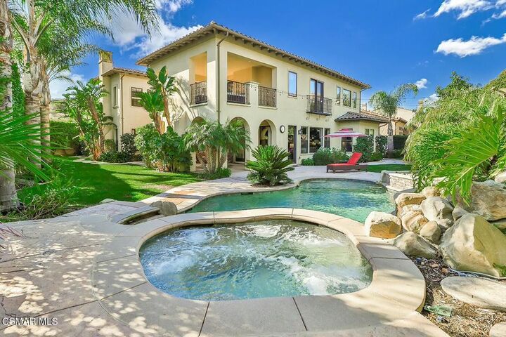 Property Photo:  742 Via Sedona  CA 91320 
