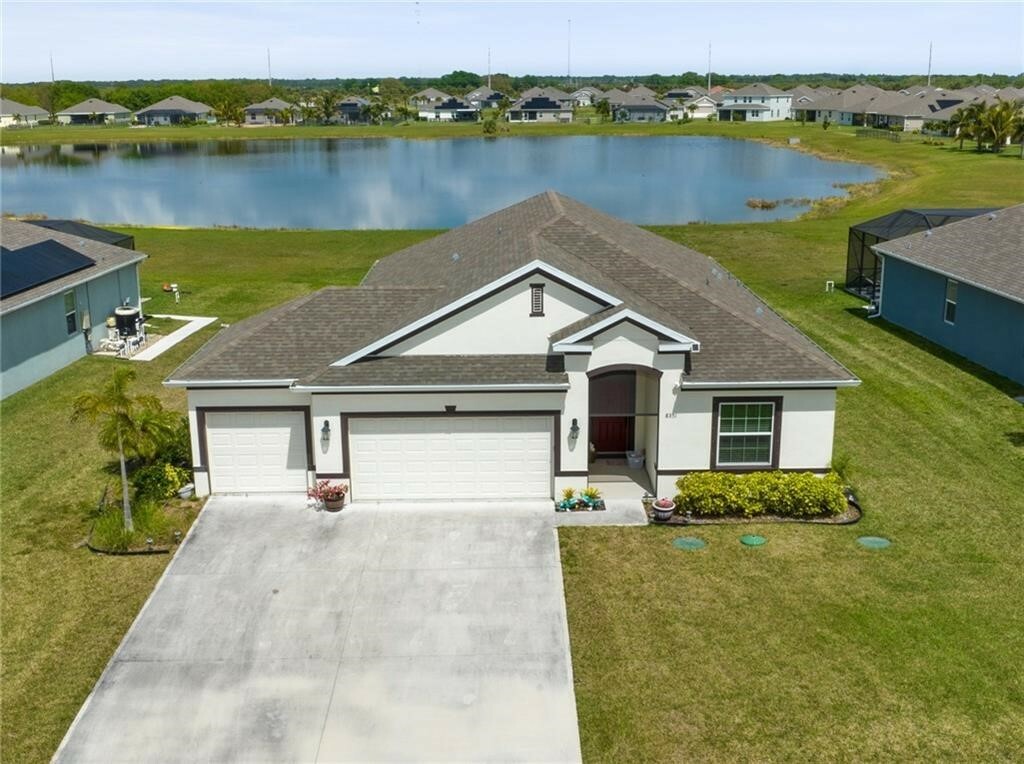 Property Photo:  8351 Laguna Circle  FL 32976 