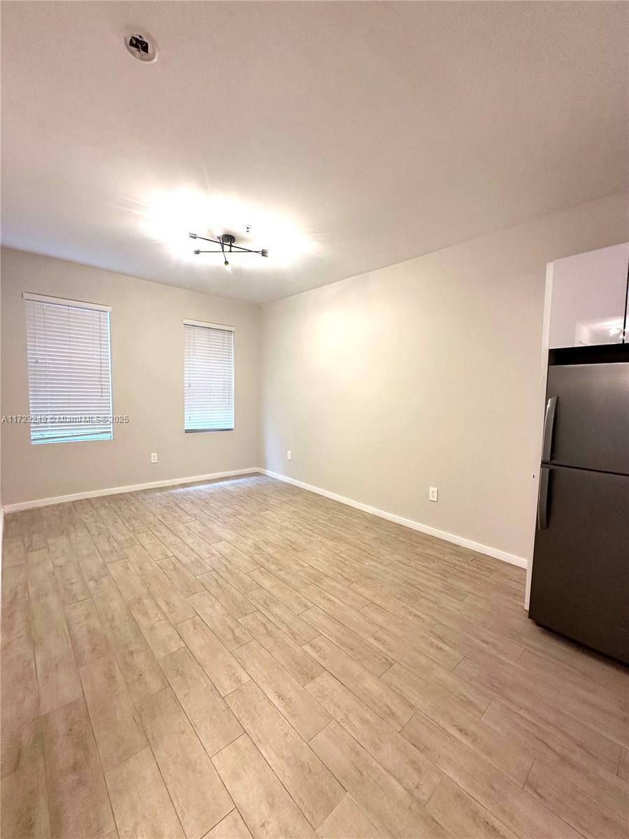 Property Photo:  1611 Meridian Ave 204  FL 33139 