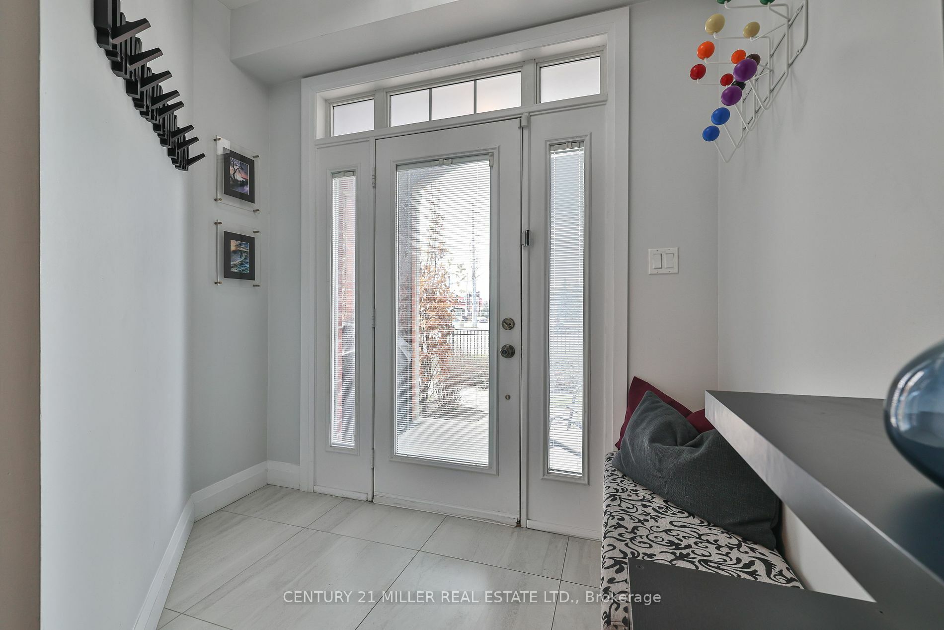 Property Photo:  3390 Thomas St 2  ON L5M 0R2 