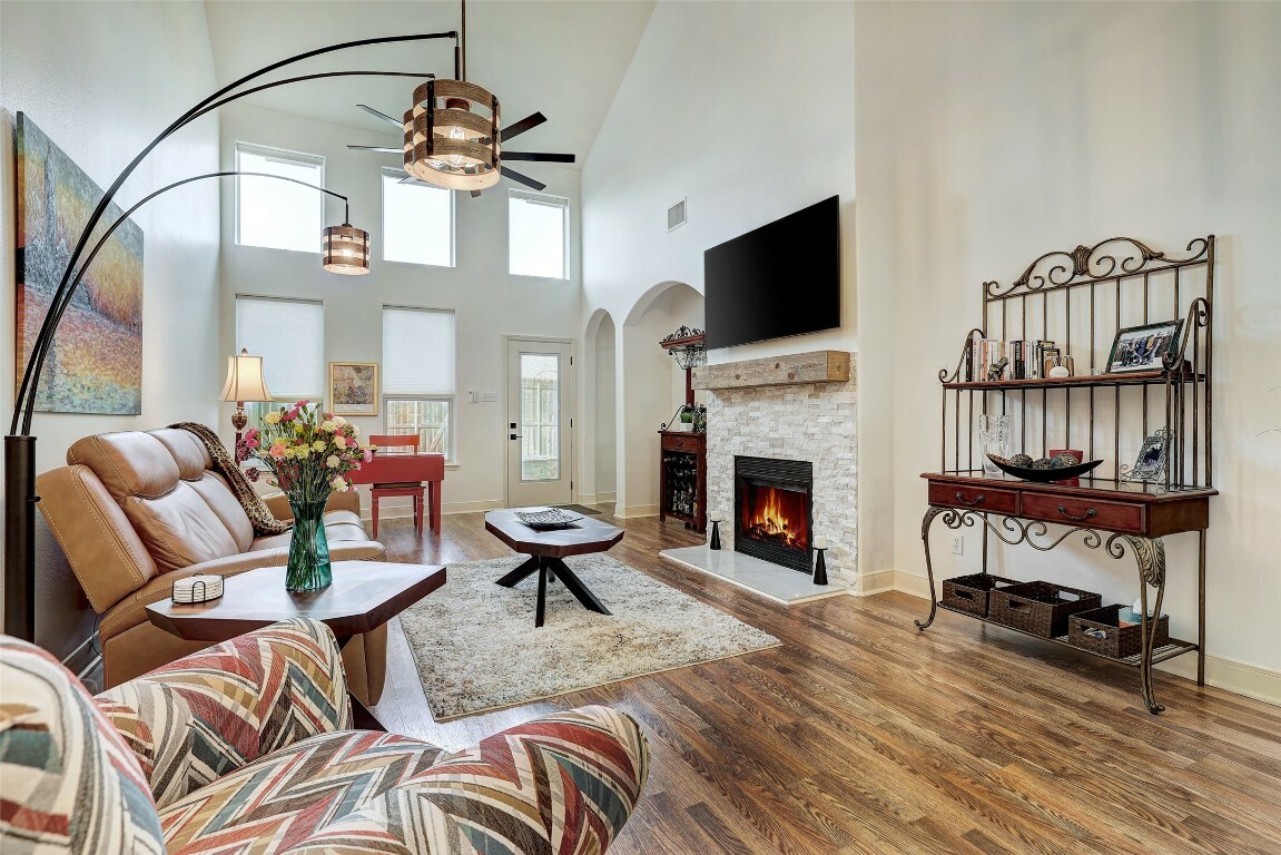 Property Photo: 2210 Onion Creek Parkway 603 TX 78747