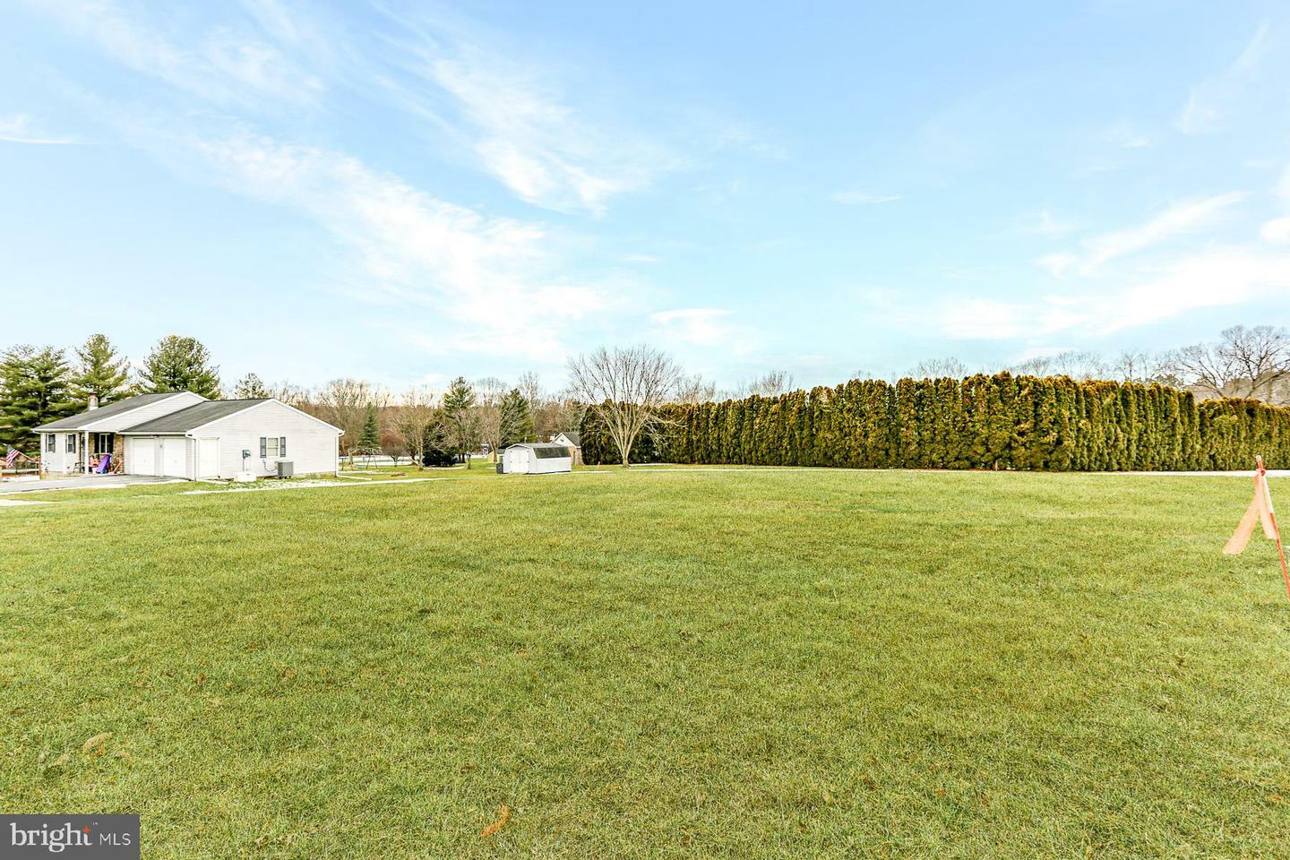 Property Photo:  2121 River Road  PA 17502 