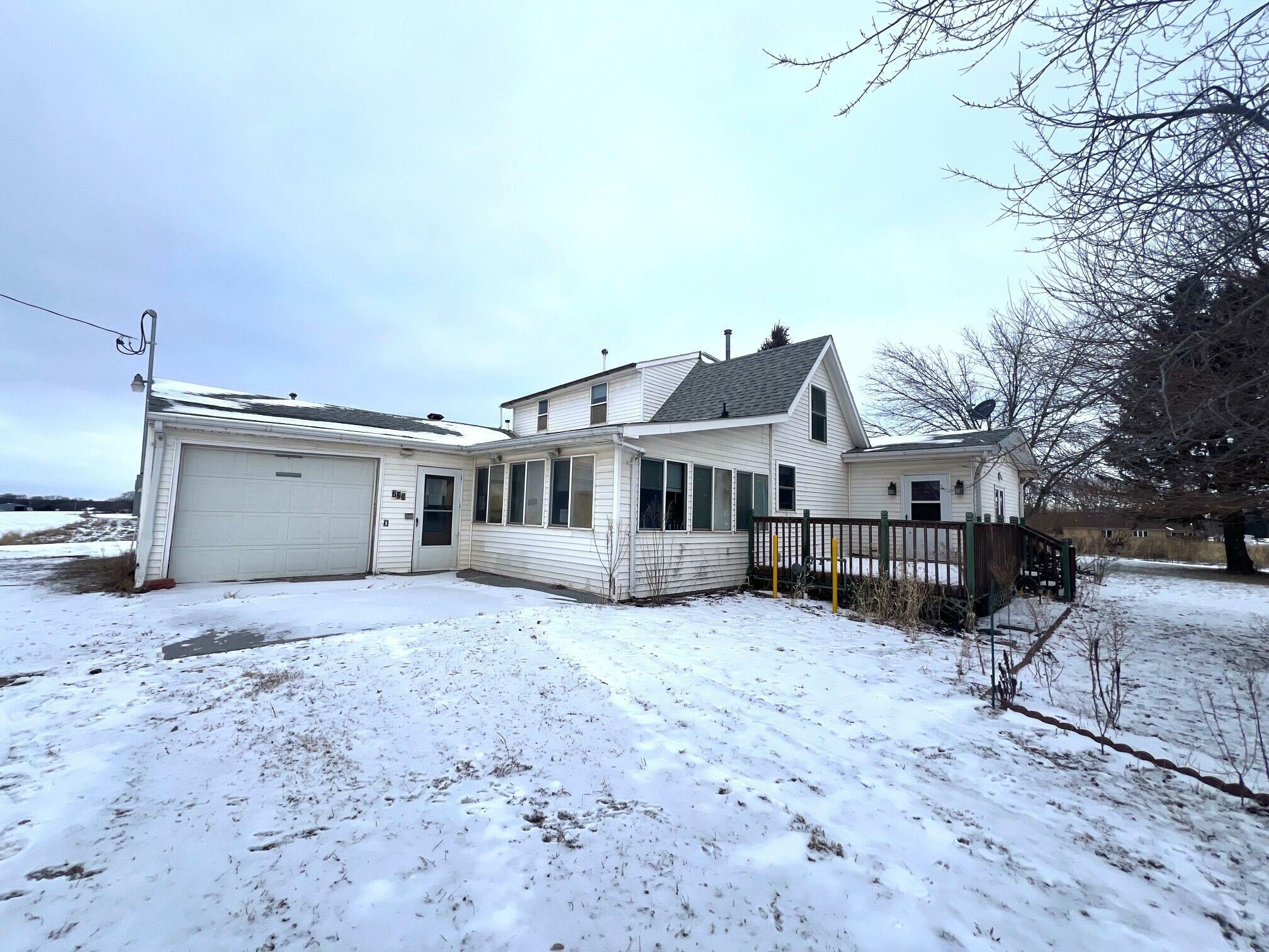 Property Photo:  725 S Marion Street  IA 50036 