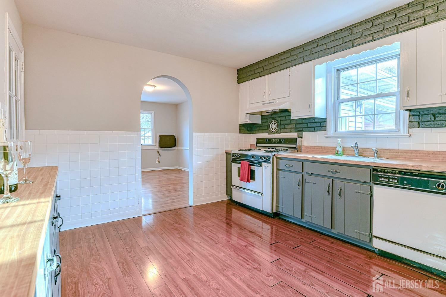 Property Photo:  26 E Lakewood Avenue  NJ 08850 