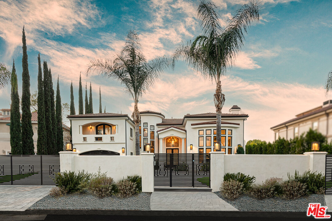 Property Photo:  5349 Aura Ave  CA 91356 
