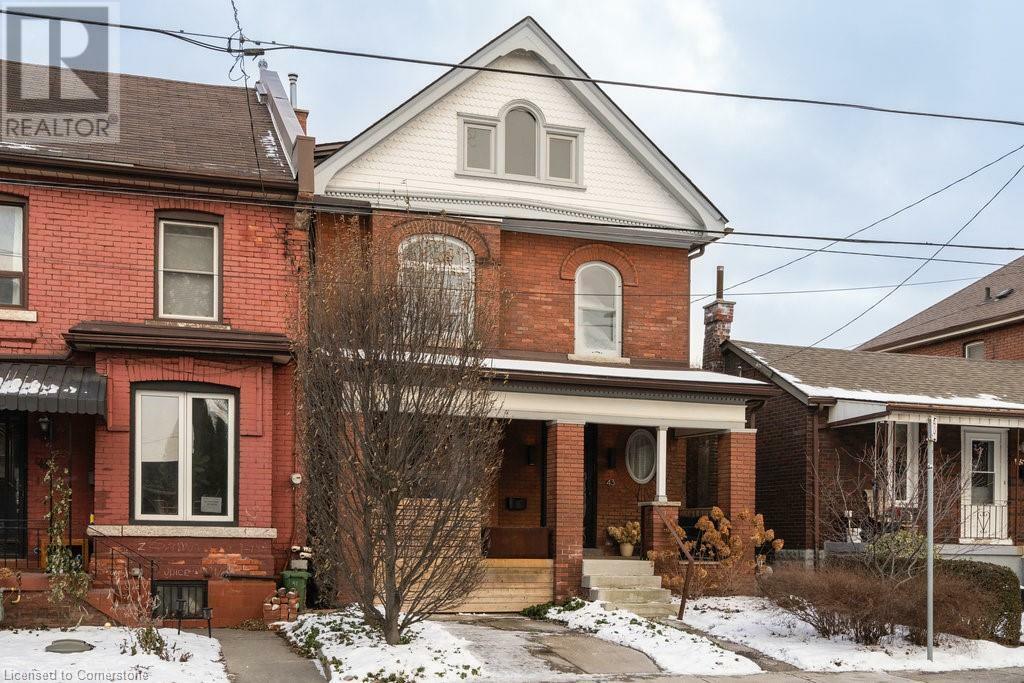 Photo de la propriété:  43 Barton Street West  ON L8L 1A3 