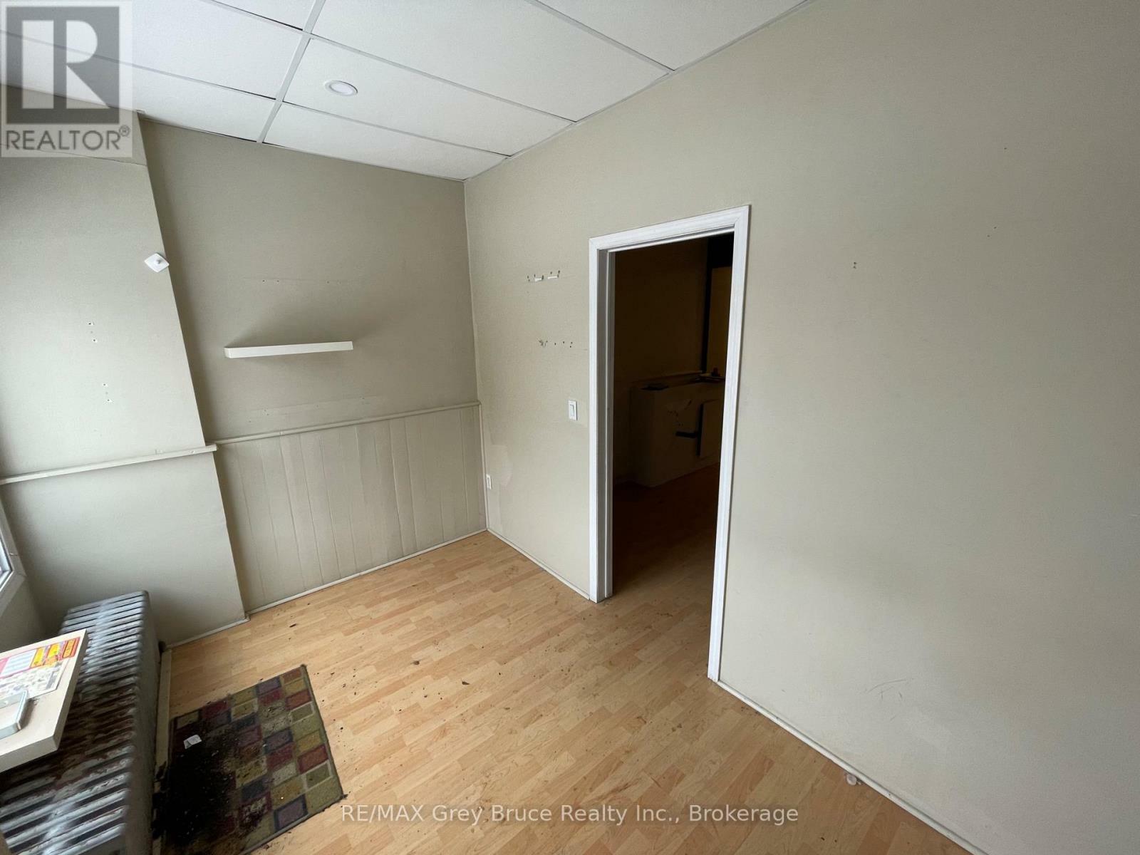 Property Photo:  309 Durham Street East  ON N0G 2V0 