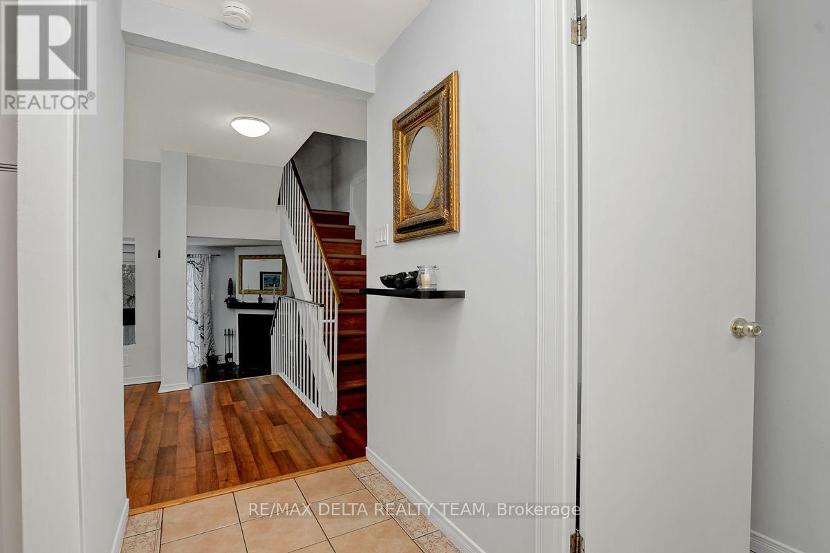 Property Photo:  1705 Lamoureux Drive C  ON K1E 2N3 