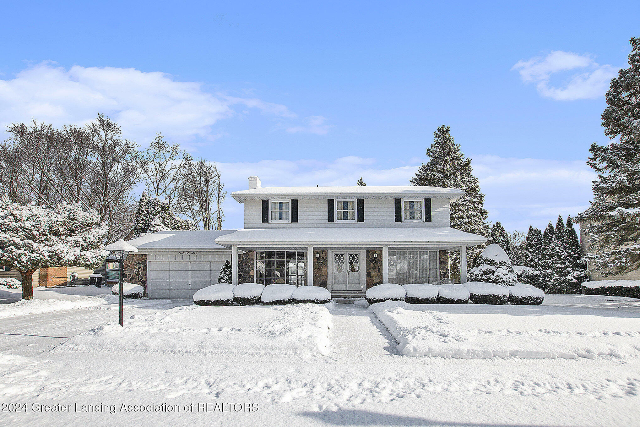 Property Photo:  905 Weston Street  MI 48917 