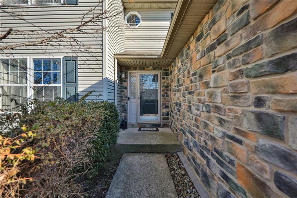 Property Photo:  2720 Hickory Drive  PA 18040 