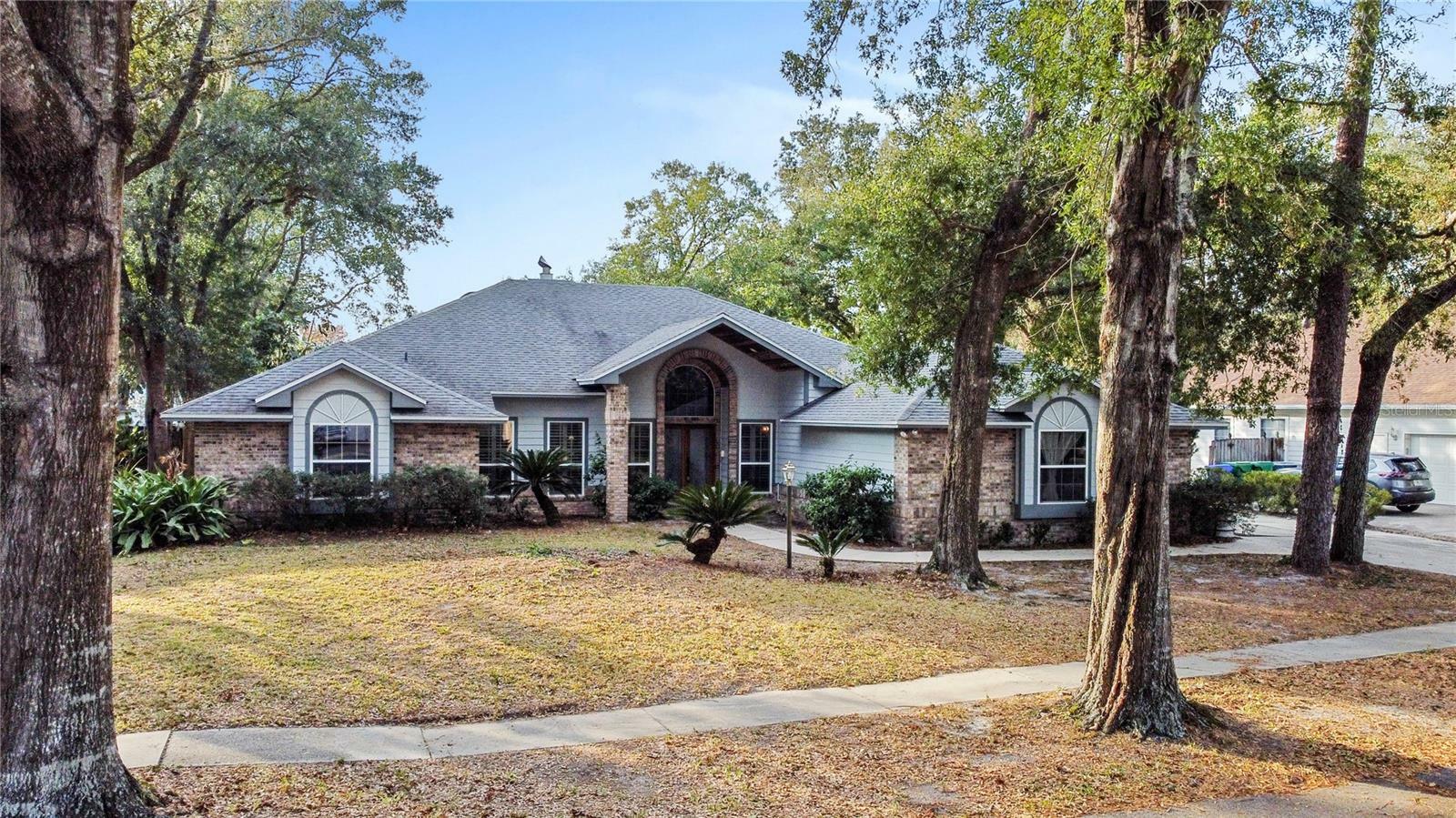 Property Photo:  240 Shady Oaks Circle  FL 32746 