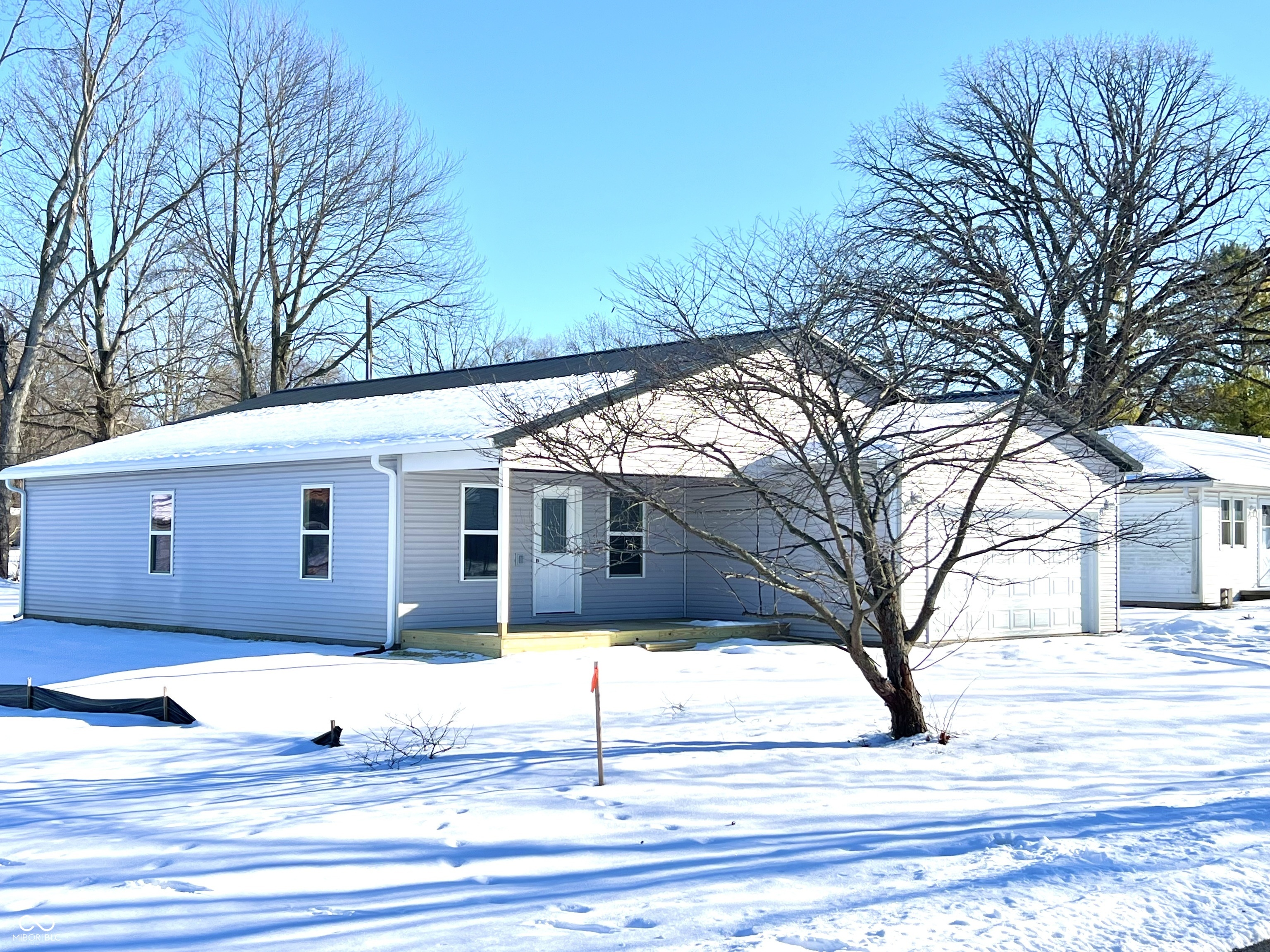 Property Photo: 521 N Swain Street IN 46048