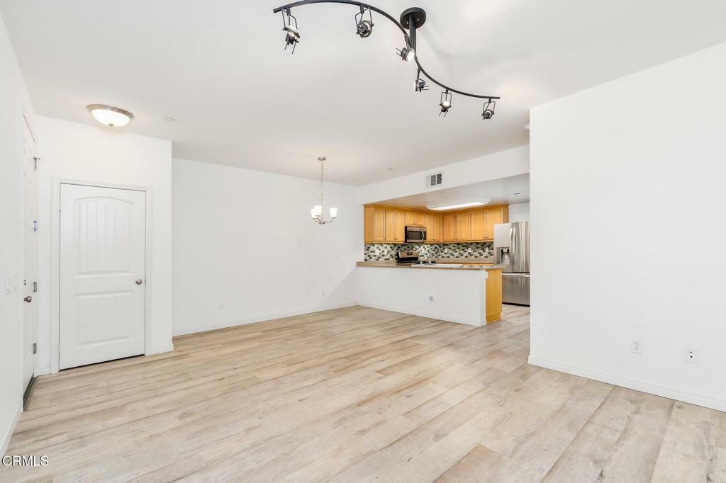 Property Photo:  3016 Moonlight Park Avenue  CA 93036 