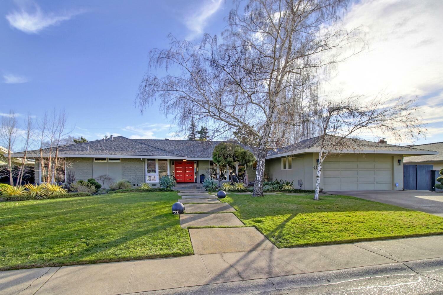 2924 Latham Drive  Sacramento CA 95864 photo