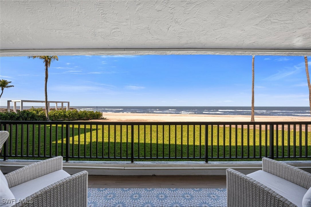 Property Photo: 2395 Gulf Shore Blvd N Boulevard N 102 FL 34103-4300