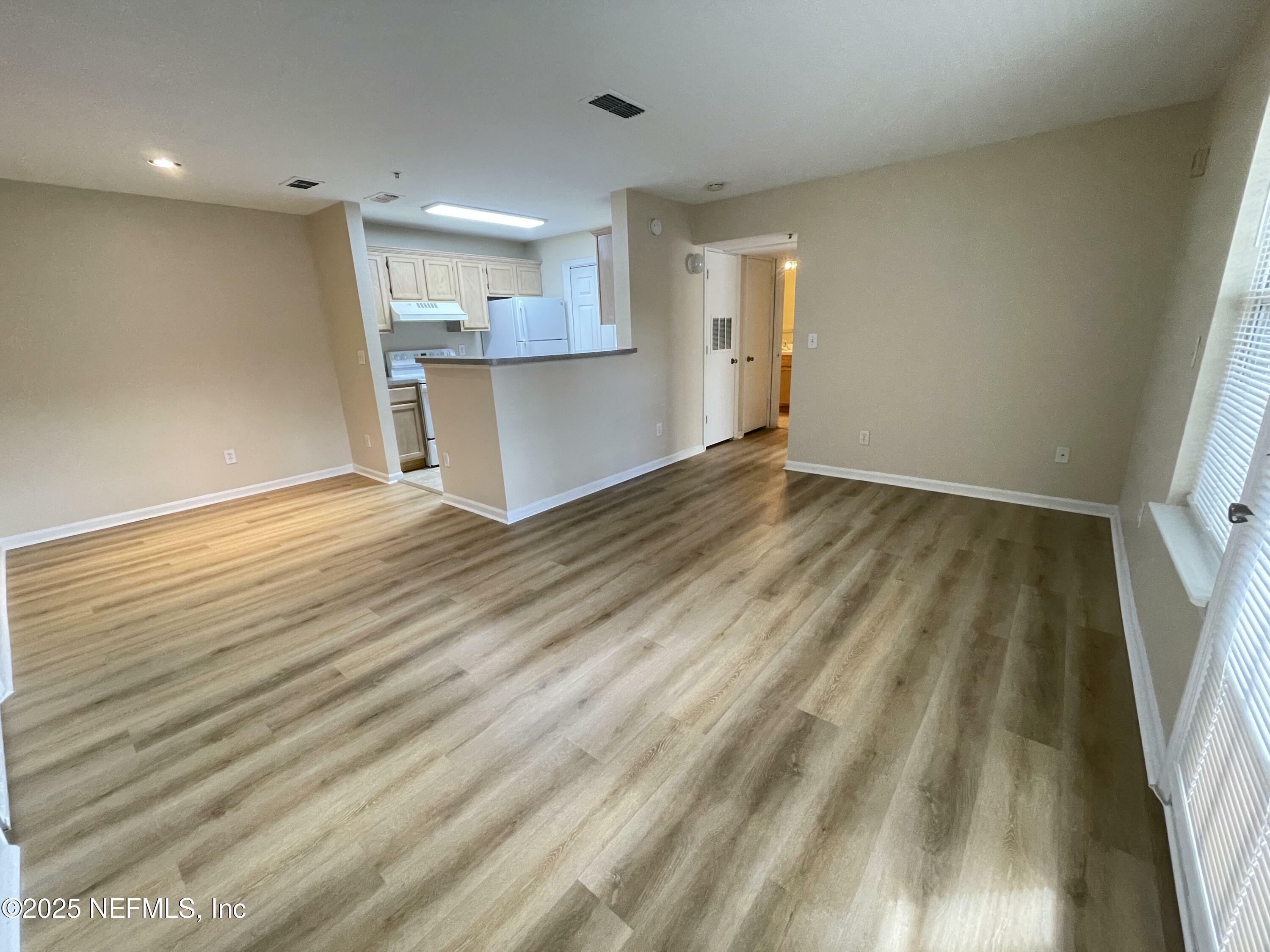 Property Photo:  7701 Timberlin Park Boulevard 613  FL 32256 