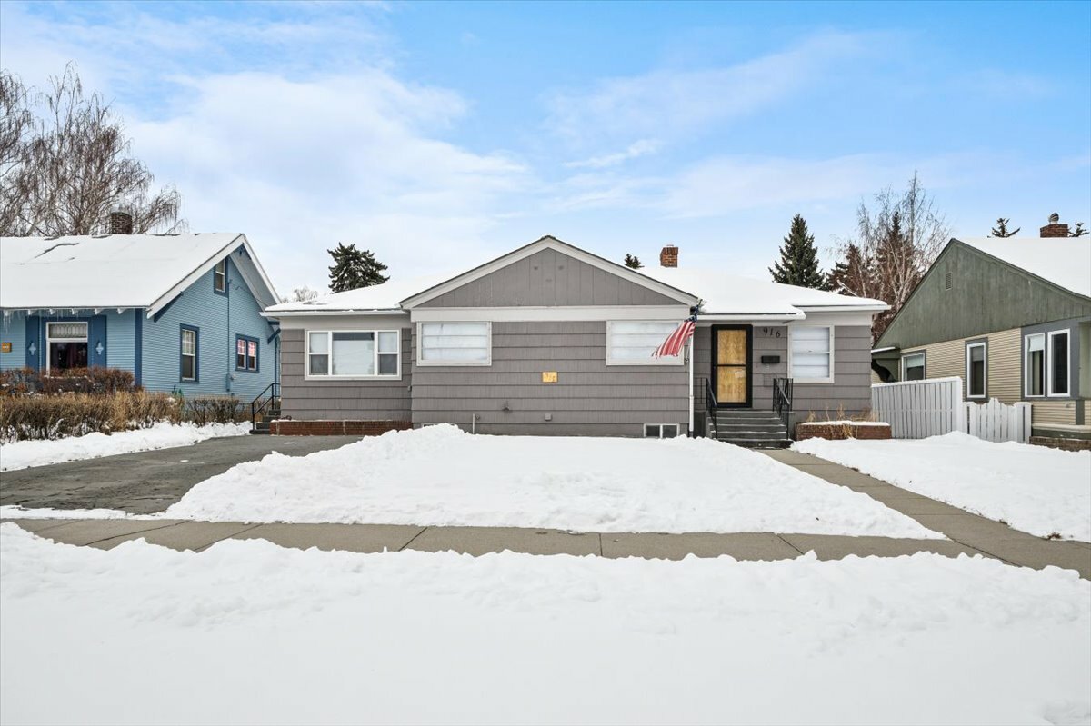 Property Photo:  916 Missouri Avenue  MT 59722 